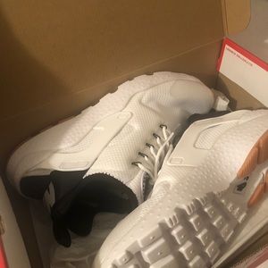 Nike Air Huarache run ultras (never worn)